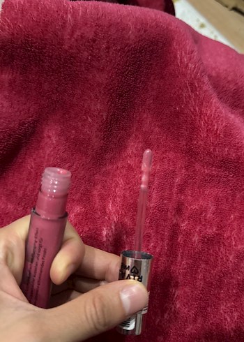 Rival Shine Bomb Parlak Pembe Dudak Parlatıcısı - Görsel 4