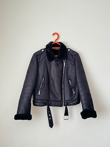 Sara biker mont