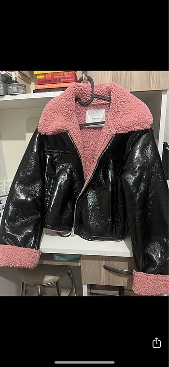 Bershka mont