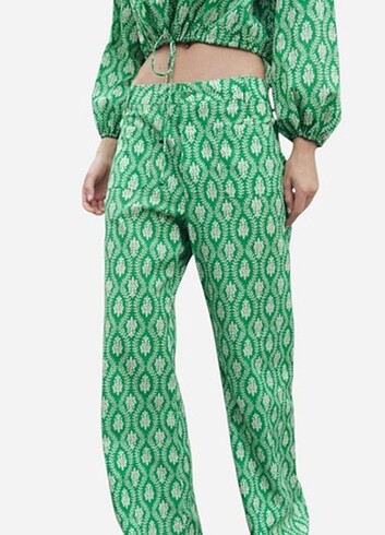 Zara yesil pantolon