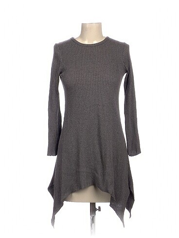PreLoved Kısa Elbise %70 İndirimli.