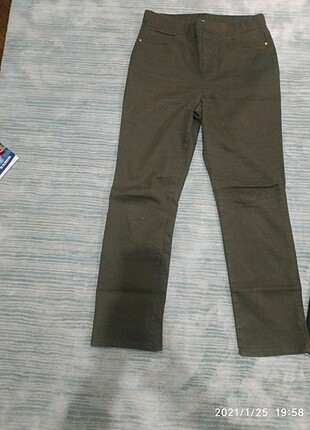 LC Waikiki Bir iki kez giyildi tek pantolon fiyatıdır