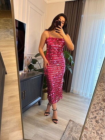 s Beden New Arrivals Fuşya Pullu Elbise