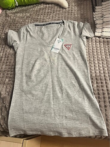 GUESS OROJINAL T-SHIRT