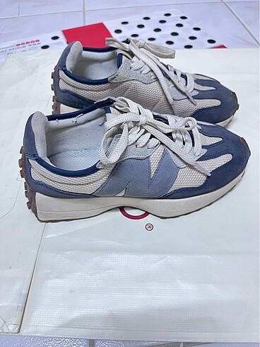 New Balance New balance 327
