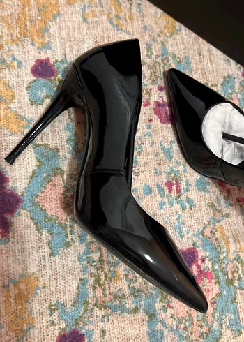 Siyah Rugan Stiletto Topuklu Kadın Ayakkabı - Görsel 3