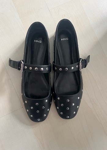 39 Beden siyah Renk Mango Siyah Kadın Babet