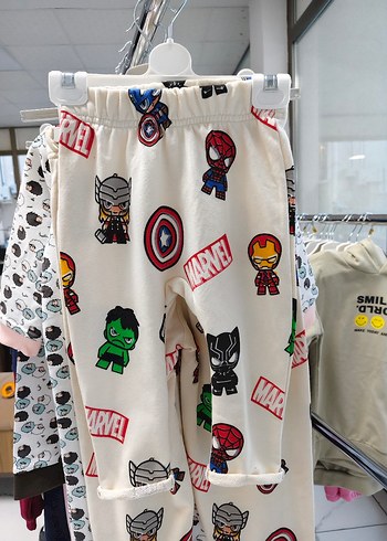 Renkli Baskılı Marvel bebek eşofman