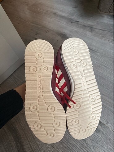 38,5 Beden adidas ayakkabı
