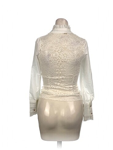 s Beden PreLoved Gömlek %70 İndirimli.