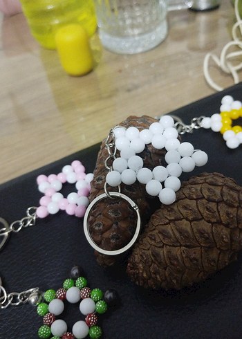 Boncuklu Beyaz Yıldız Anahtarlık - Görsel 2