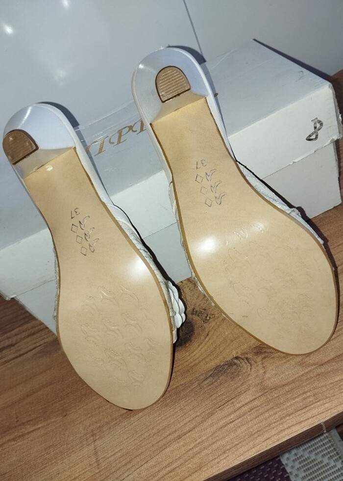 37 numara 6 - 7 cm topuğu var - Görsel 5