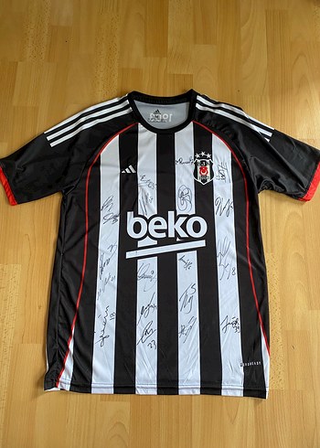 Rafa,Orkun,Abraham bb imzalı Beşiktaş Forması