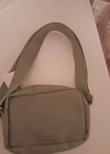 yeşil Deri Görünümlü Kadın Bel Çantası - Görsel 2