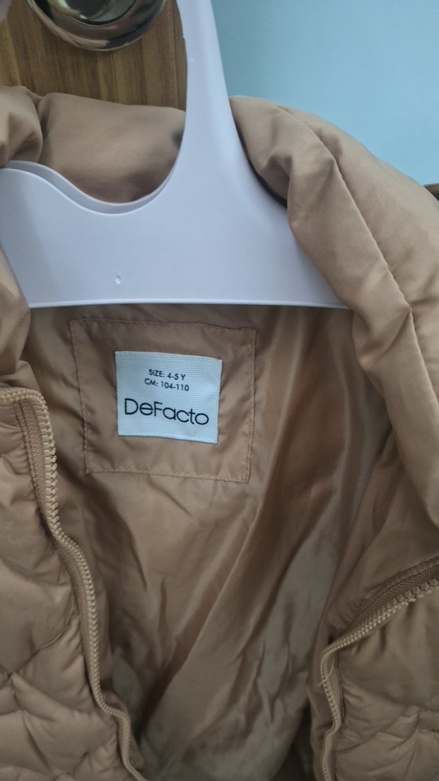 Kız Çocuk Kahverengi Düğmeli Mont - Görsel 2