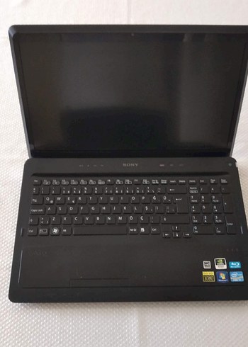 Beden Renk Sony Vaio i7 laptop
