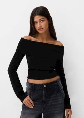 Bershka Siyah Uzun Kollu Kayık Yaka Triko Kazak