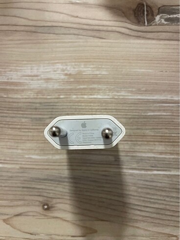Apple Orjinal şarj adaptörü