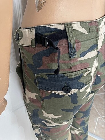 xs Beden haki Renk Bershka kamuflaj pantolon