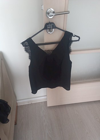 Dantelli Siyah V Yaka bluz - Görsel 2