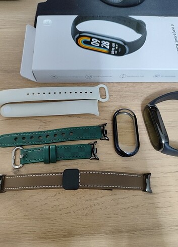 Xiaomi Smart Band 8 (Bileklikler Dahil)