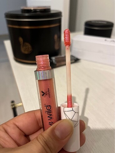Beden pembe Renk Simli lip gloss