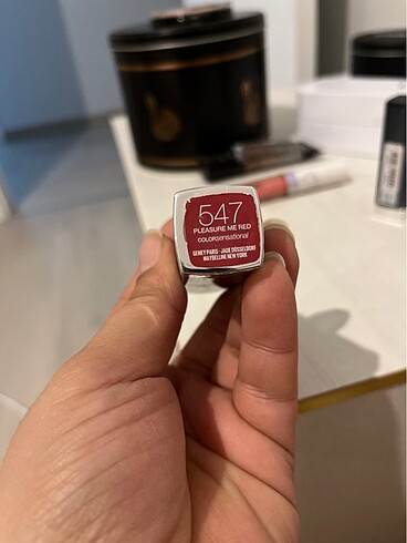 Beden Maybelline Merve Bolugur kırmızısı mat ruj