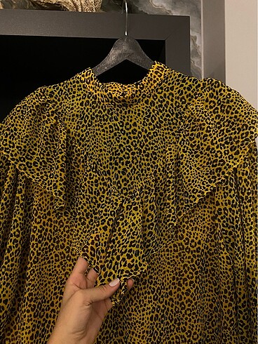 Bershka Elbise