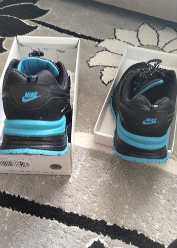 Turkuaz Detaylı Yüksek Topuklu Spor Ayakkabı - Görsel 3