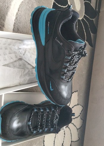 Turkuaz Detaylı Yüksek Topuklu Spor Ayakkabı - Görsel 2