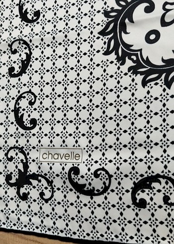 Siyah Beyaz Desenli Eşarp/Fular - Görsel 2