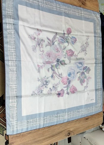 Çiçek Desenli Bohem Kadın Eşarp - Görsel 2