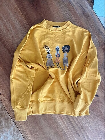 Sweatshirt