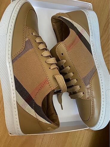 Burberry Burberry sneaker