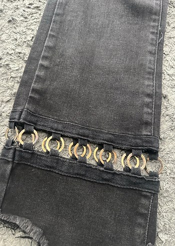 Tokalı Siyah Nakışlı Kadın Kot Pantolon - Görsel 2