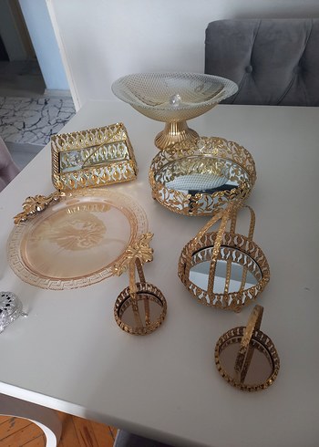 Altın Renkli Bohem Nakışlı Sofra Seti - Görsel 2