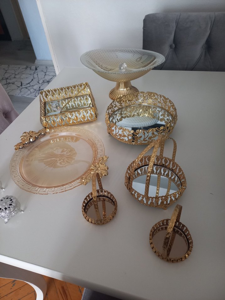 Altın Renkli Bohem Nakışlı Sofra Seti - Görsel 2