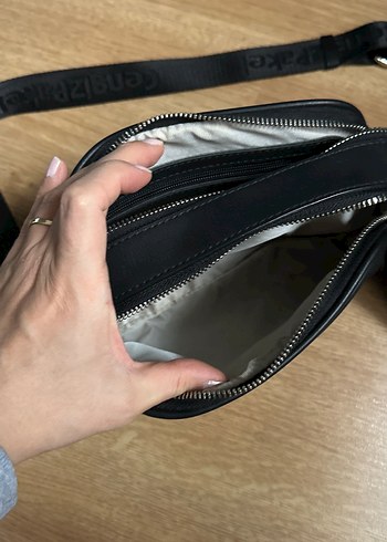 Siyah Deri Fermuarlı Kadın Çapraz Çanta - Görsel 3