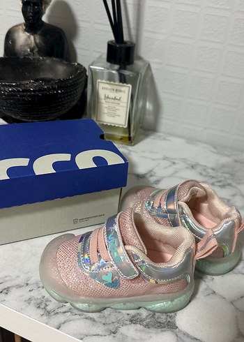 Kız Çocuk Pembe Cırt Cırtlı ışıklı Spor Ayakkabı - Görsel 8