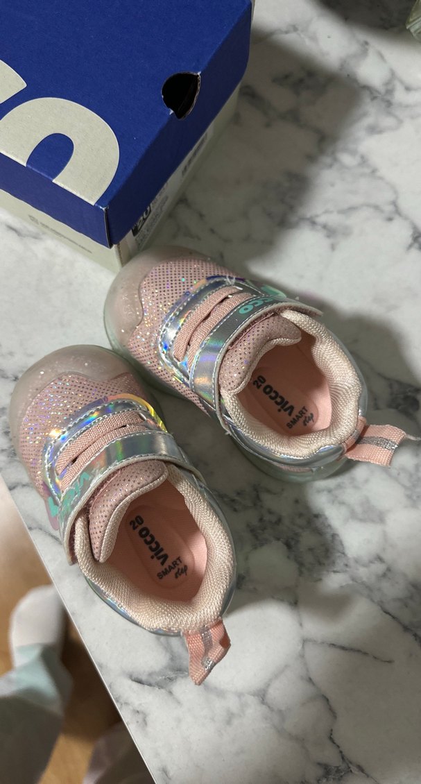 Kız Çocuk Pembe Cırt Cırtlı ışıklı Spor Ayakkabı - Görsel 3