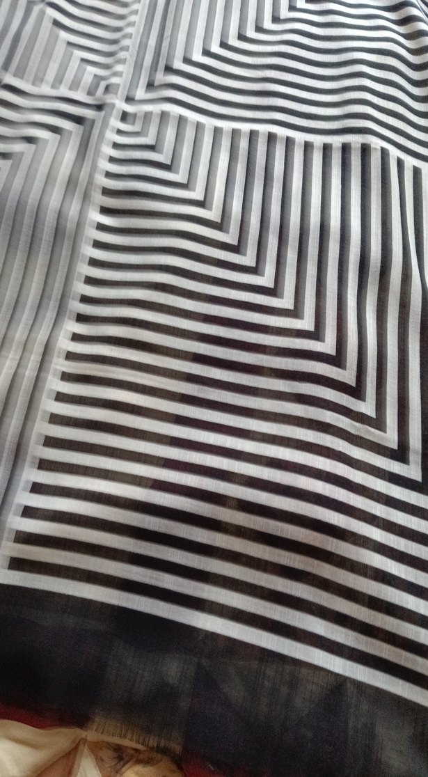 siyah beyaz eşarp - Görsel 2