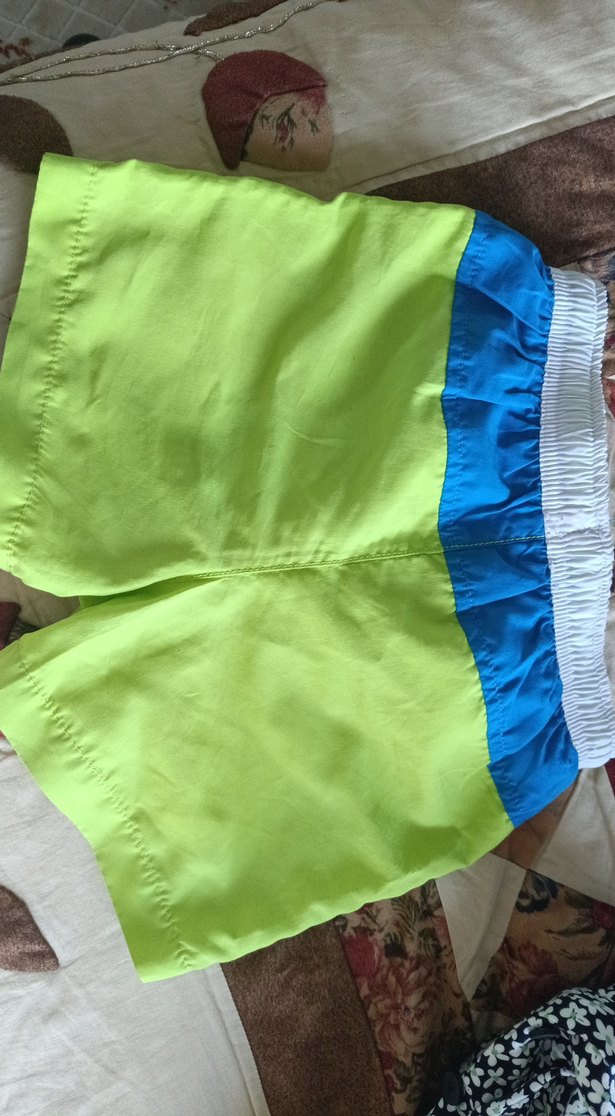 Erkek Çocuk Renkli Baskılı Deniz Şortu - Görsel 2