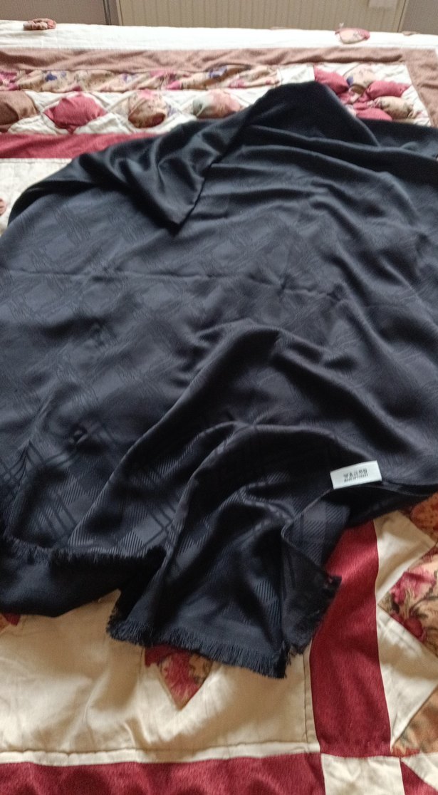 Siyah Şal - Görsel 4