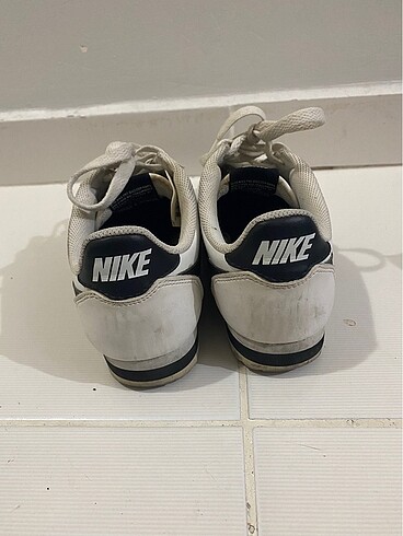 37 Beden Nike Cortez