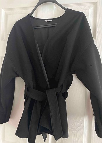 Kemerli Siyah Kuşaklı Kadın Kaban - Görsel 2