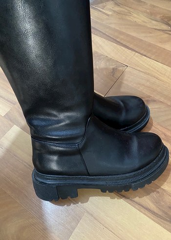 Kadın Siyah Deri Çizme - Görsel 6