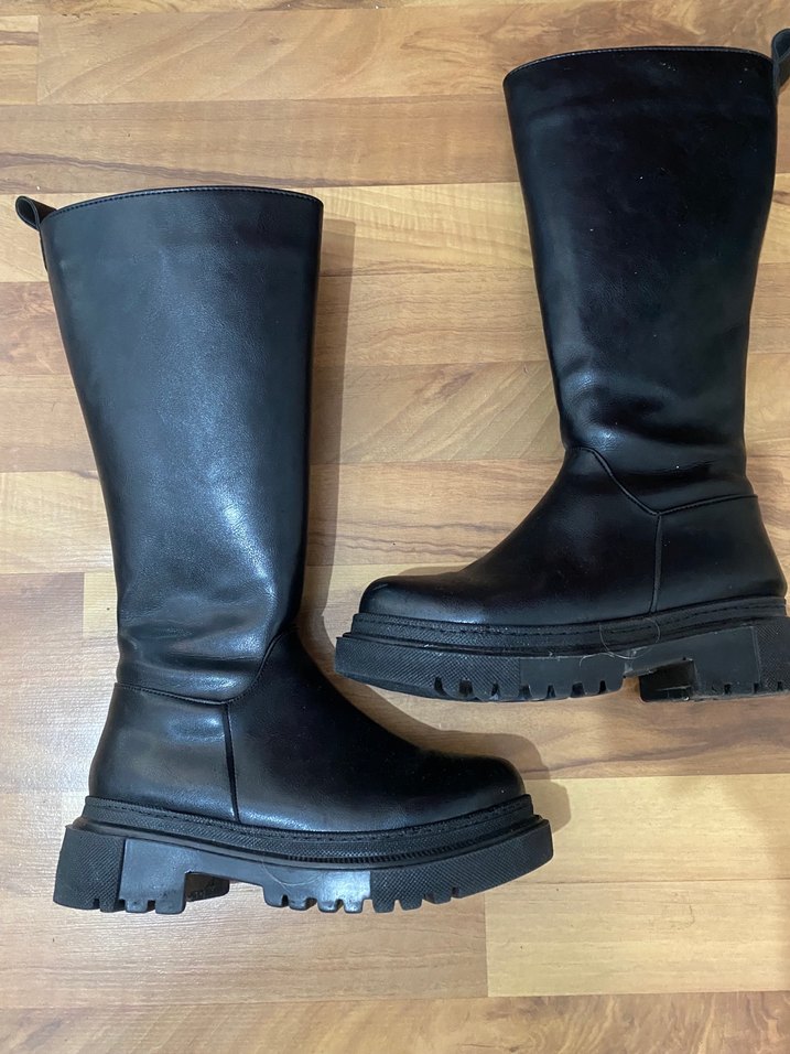 Kadın Siyah Deri Çizme - Görsel 2