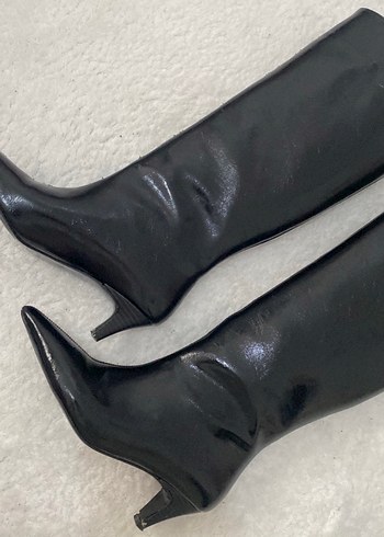 Siyah Deri Topuklu Kadın Çizme - Görsel 3