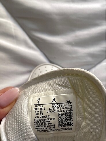36,5 Beden beyaz Renk Jordan low