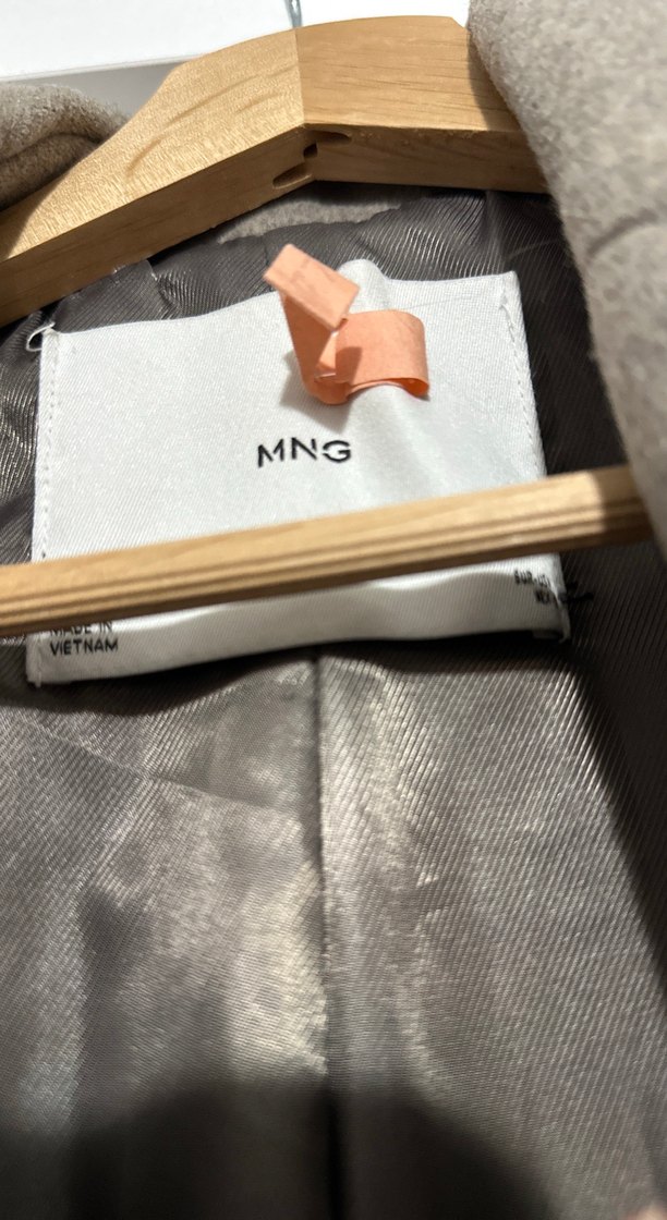 Düğmeli Bej Mango Kaban - Görsel 2